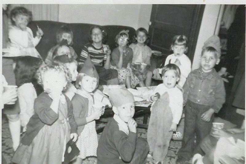 birthday party 2.GIF